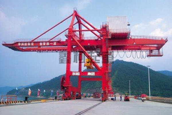 港口起重設備的防腐作業(yè) 港口起重設備的防腐作業(yè)